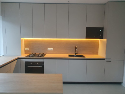 Case de inchiriat Crevedia imagine mica 3
