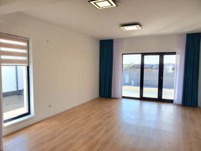 Case de vanzare Tunari imagine mica 4