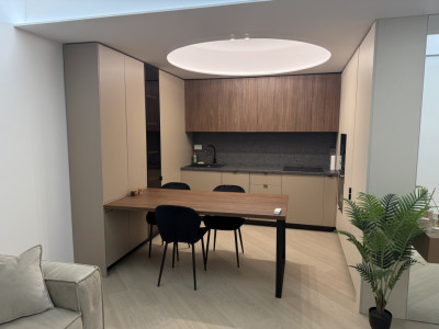 Vanzare apartament cu 3 camere