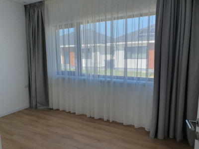 Case de inchiriat Tunari imagine mica 7