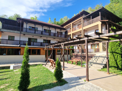 Spatii comerciale de inchiriat Cornu de Jos (Cornu) Exterior Vest imagine mica 4