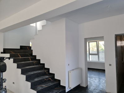 Case de vanzare Rosu Exterior Sud imagine mica 6